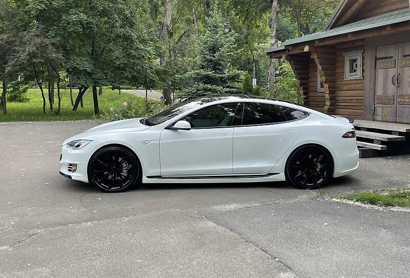 Tesla Model S Performance  2015