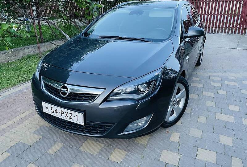 Opel Astra J OPC Line Cosmo 2012