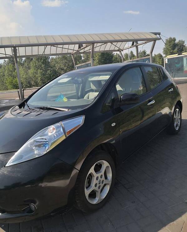 Nissan Leaf 2011
