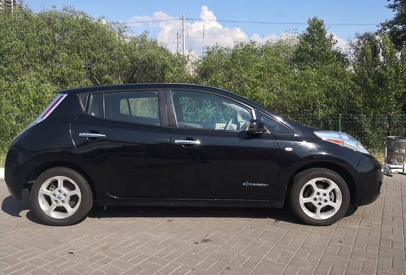 Nissan Leaf 2011