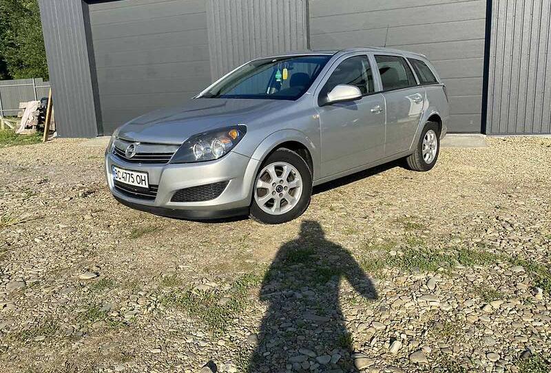Opel Astra H 2011