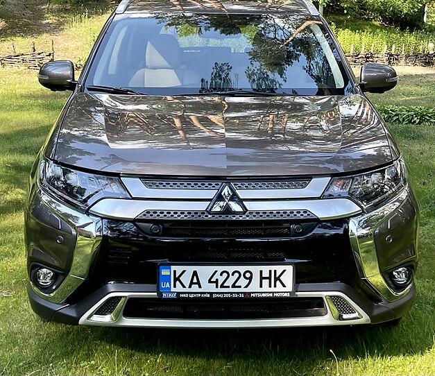 Mitsubishi Outlander 2021