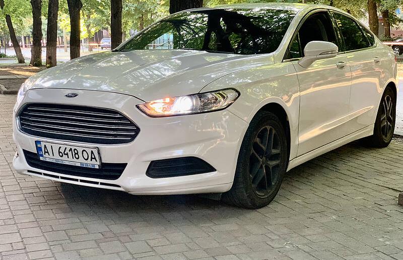 Ford Fusion SE 2013