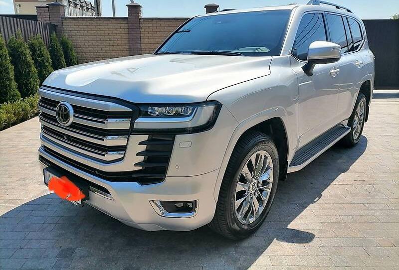 Toyota Land Cruiser 300 2021