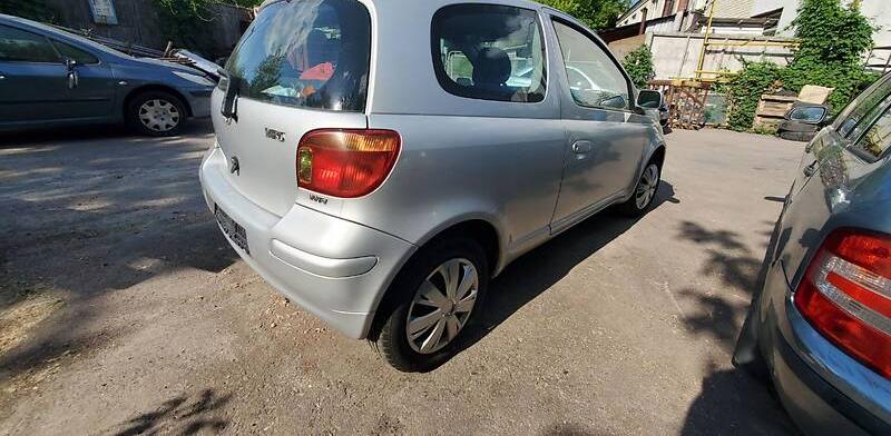 Toyota Yaris 2005