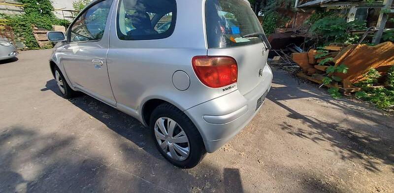 Toyota Yaris 2005