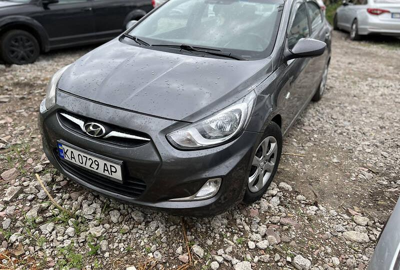 Hyundai Accent 2011