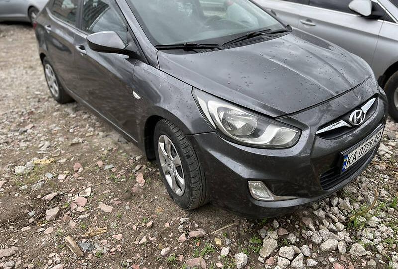 Hyundai Accent 2011