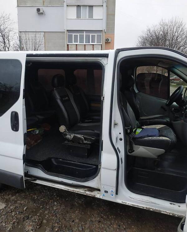 Opel Vivaro пасс. 2005