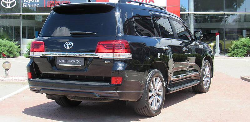 Toyota Land Cruiser 200 2016