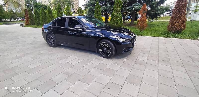 BMW 320 2012
