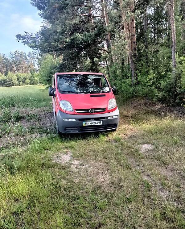 Opel Vivaro пасс. 2006