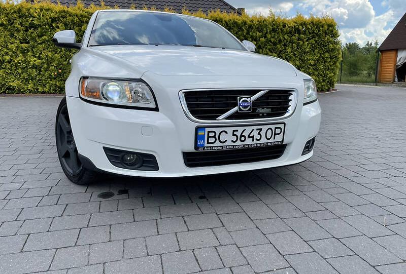 Volvo V50 R Design 2010