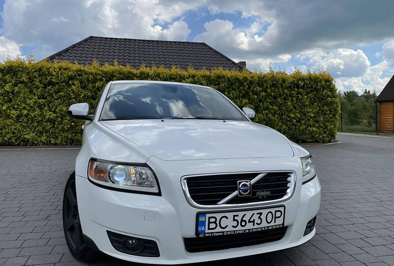 Volvo V50 R Design 2010