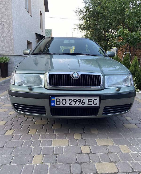 Skoda Octavia Tour 1.6 MPI ELEGANCE  2003