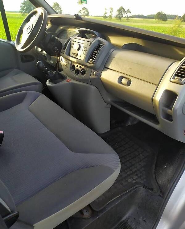 Opel Vivaro пасс. 2006
