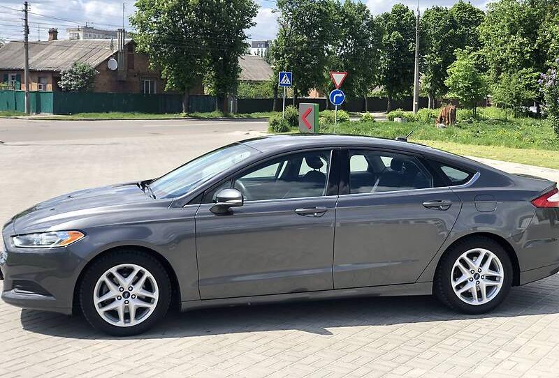 Ford Fusion SE 2016