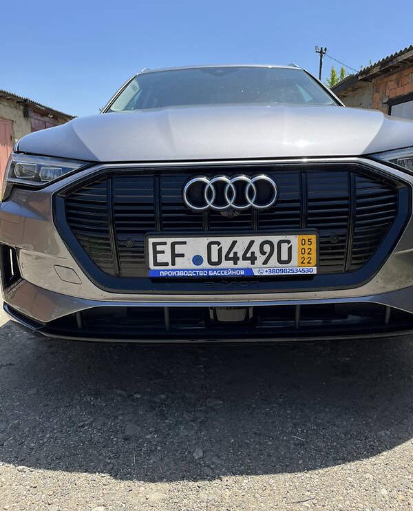 Audi e-tron 2019