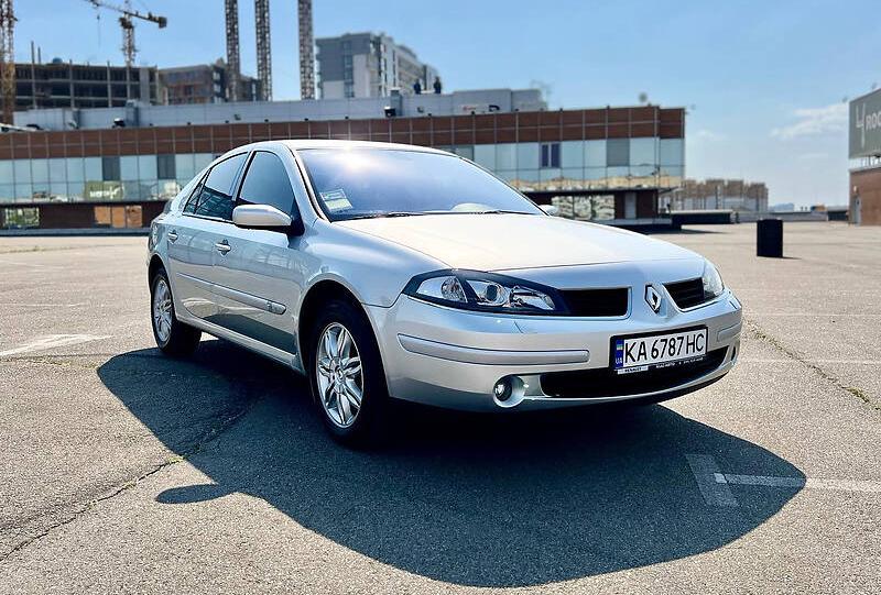 Renault Laguna INITIALE  2006
