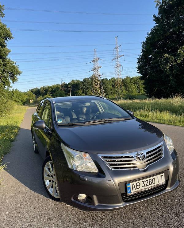Toyota Avensis 2010