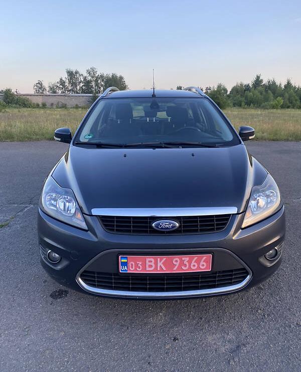 Ford Focus Titanium  2010