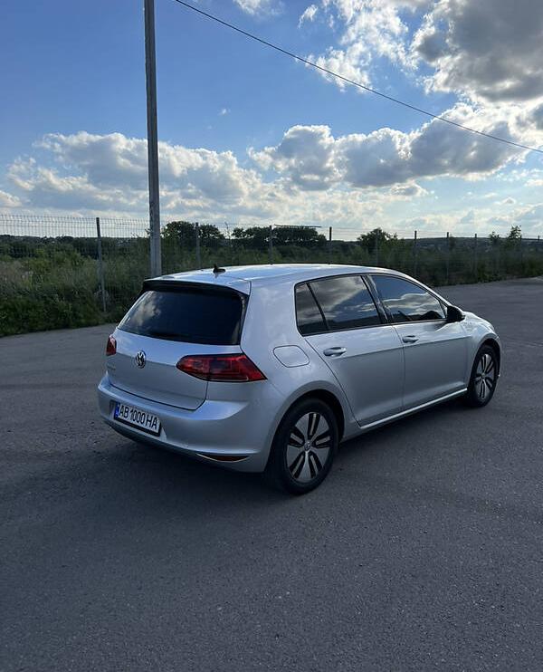 Volkswagen e-Golf 2016