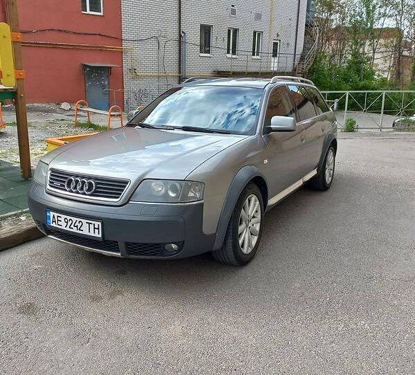Audi A6 Allroad Allroad C5 2004