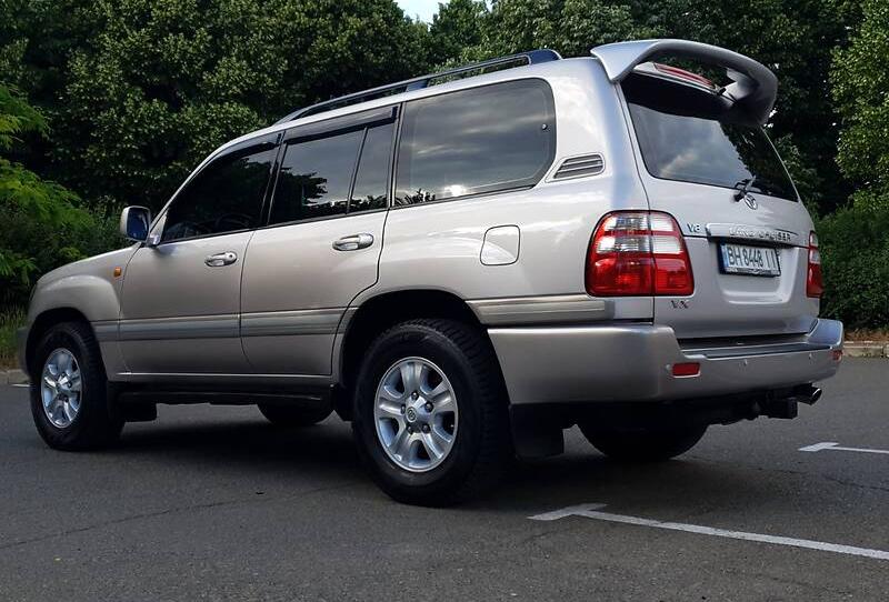 Toyota Land Cruiser 100 2005
