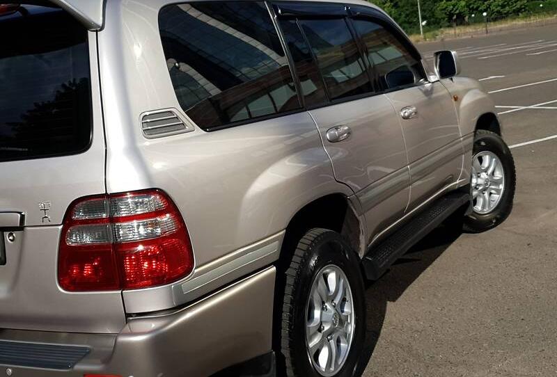 Toyota Land Cruiser 100 2005