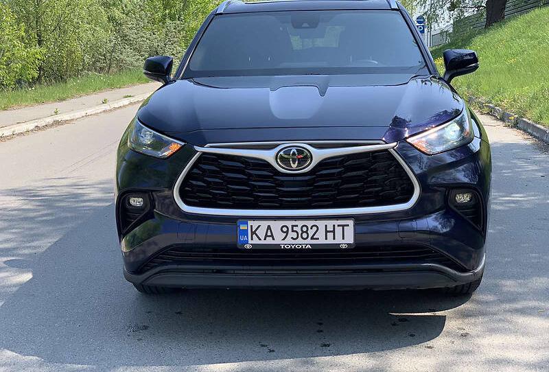 Toyota Highlander XLE  2021