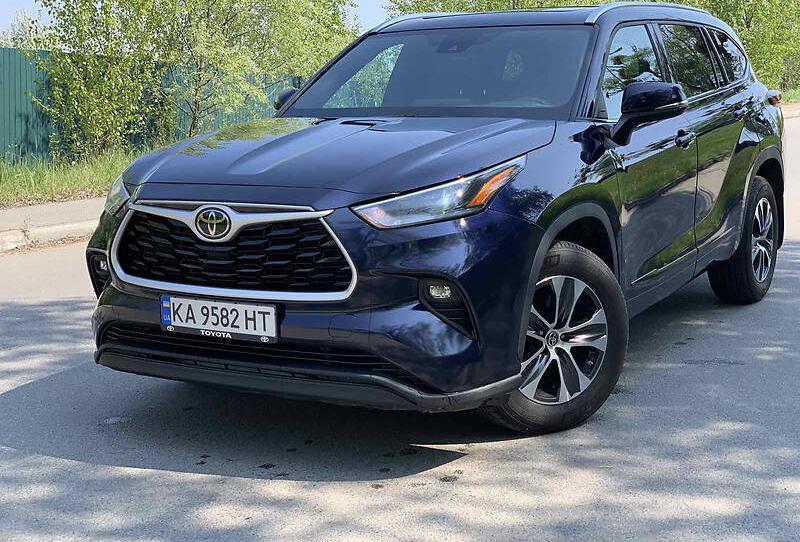 Toyota Highlander XLE  2021