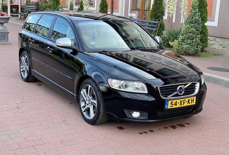 Volvo V50 R Design D2 84kW 2012