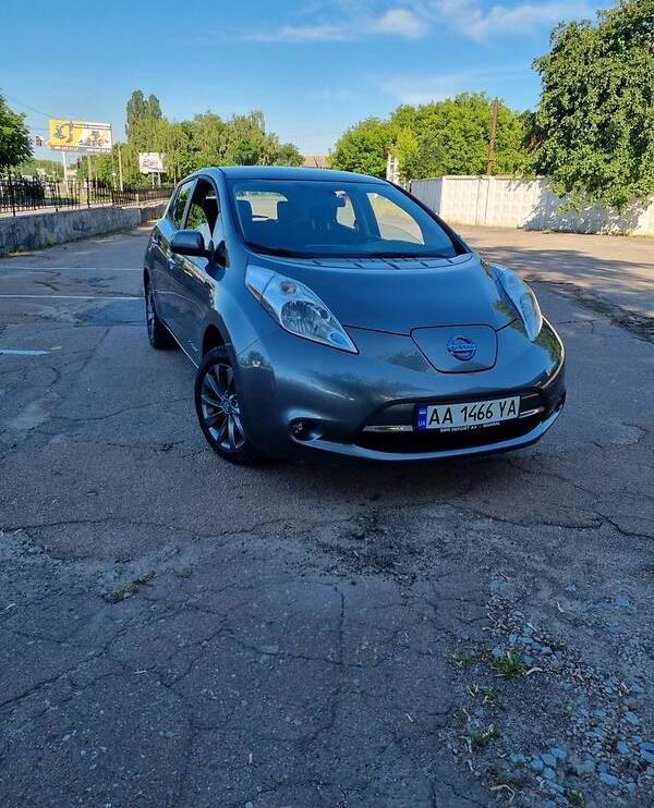 Nissan Leaf 2014