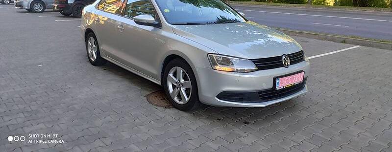 Volkswagen Jetta 2011
