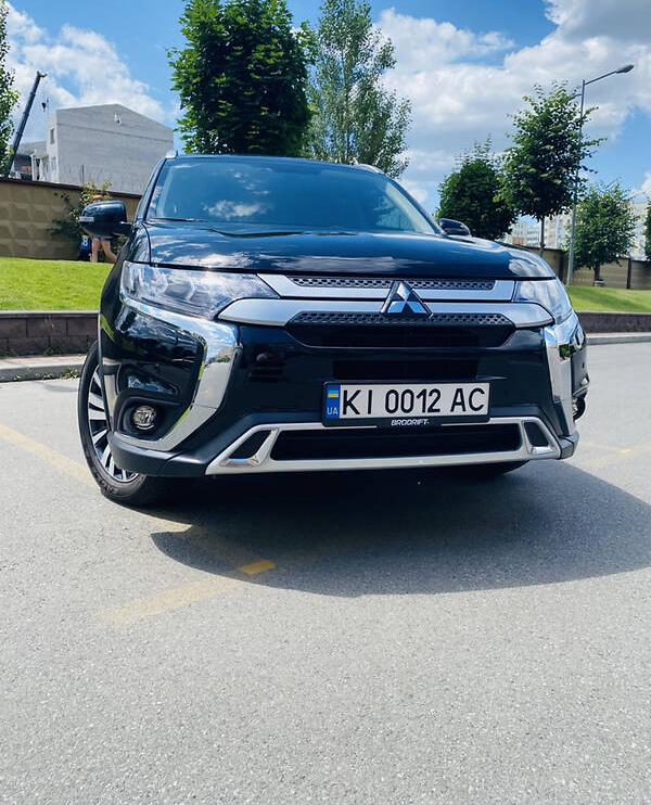 Mitsubishi Outlander 2021