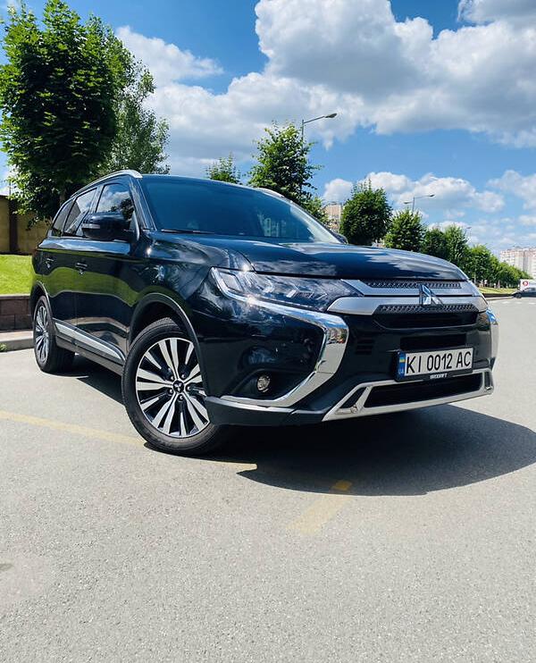 Mitsubishi Outlander 2021