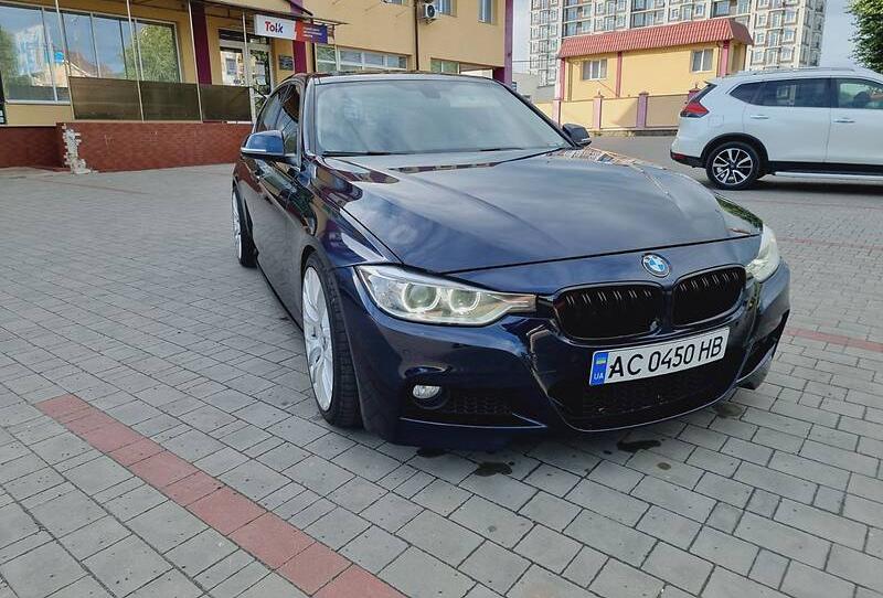 BMW 328 2011