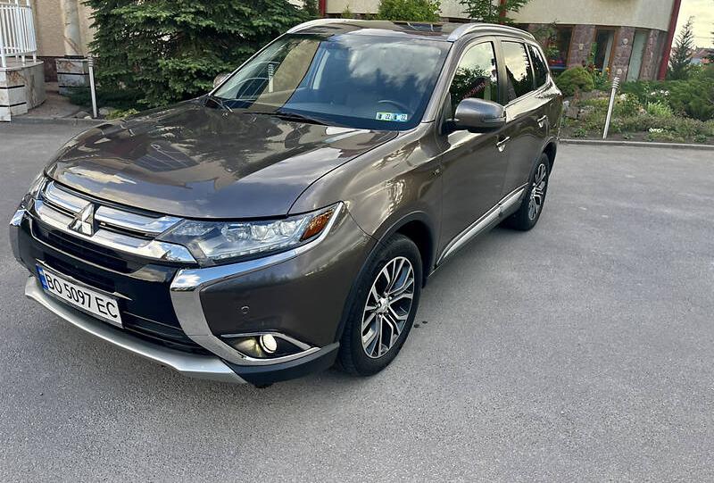 Mitsubishi Outlander 2015