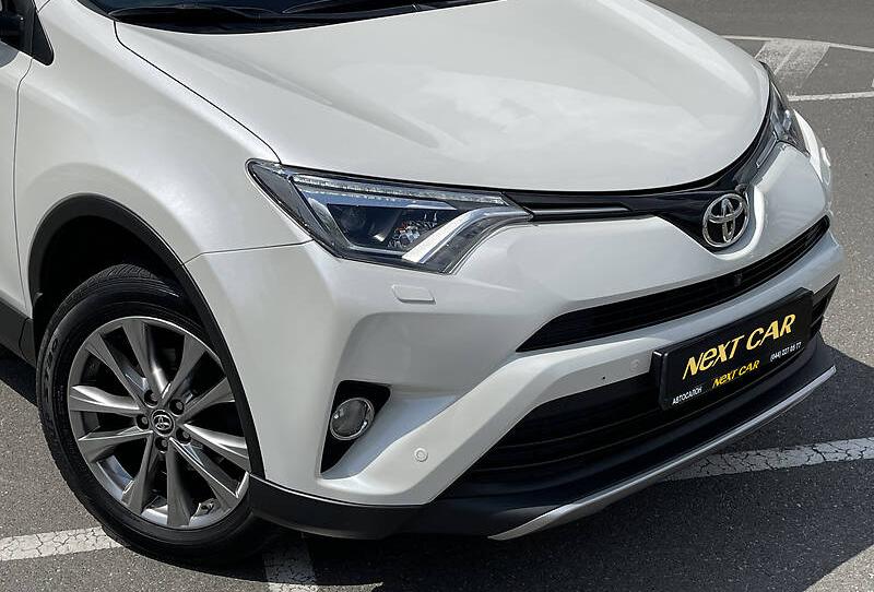 Toyota RAV4 2.2d AWD 2017