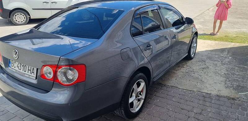 Volkswagen Jetta 2008