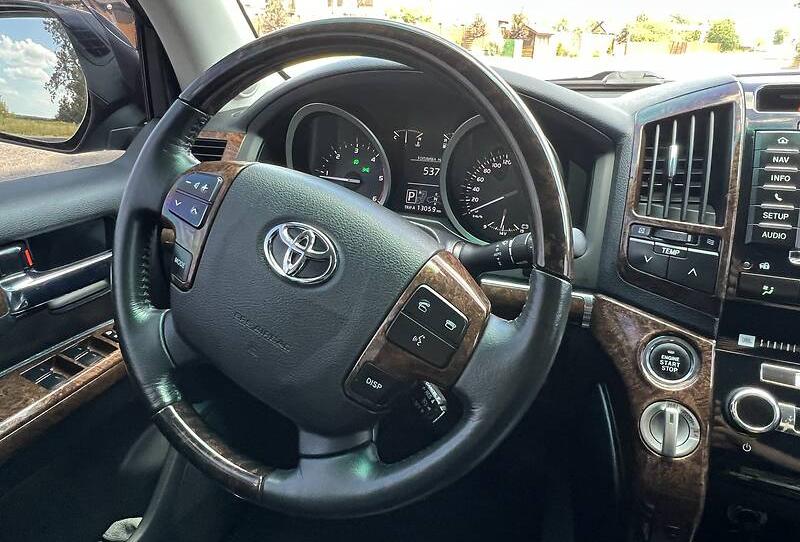 Toyota Land Cruiser 200 PREMIUM  2012