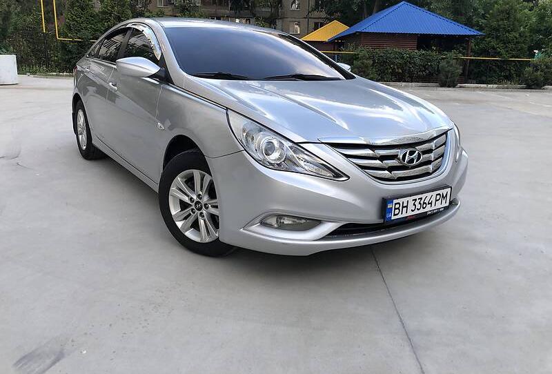 Hyundai Sonata 2011