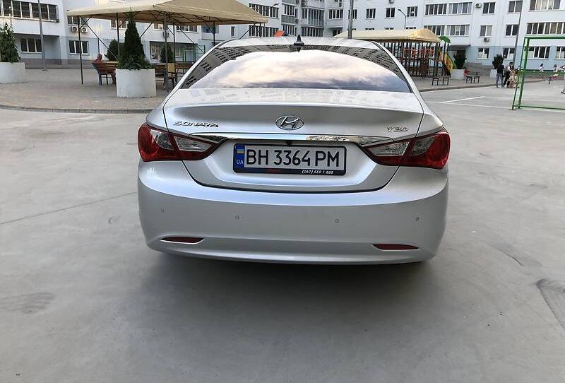 Hyundai Sonata 2011