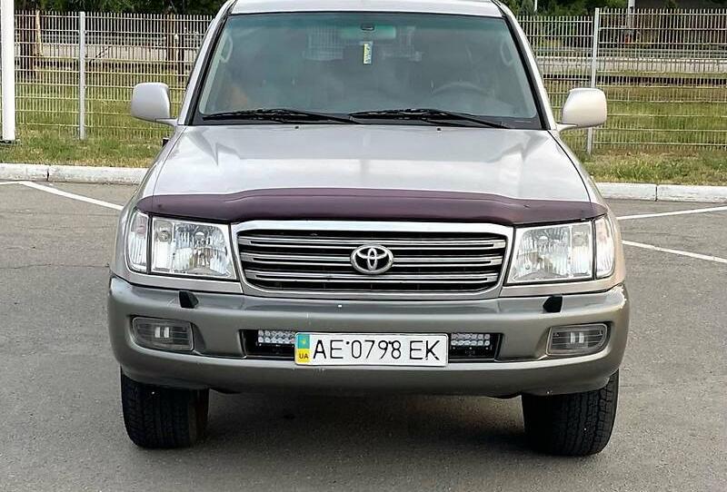 Toyota Land Cruiser 100 2004