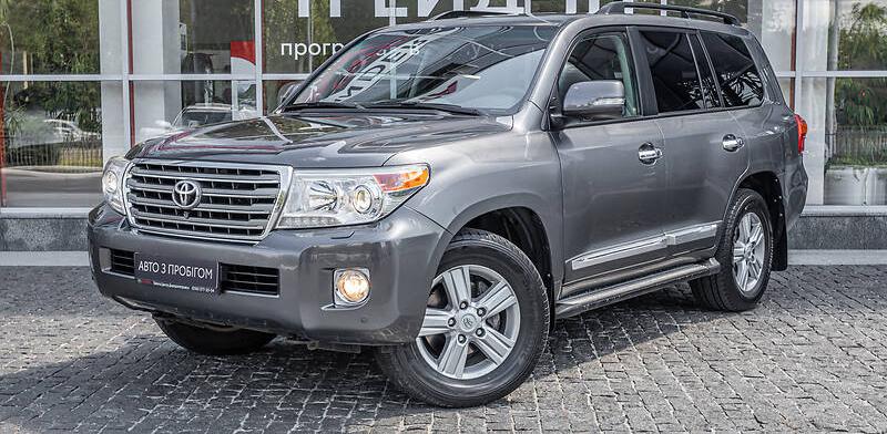Toyota Land Cruiser 200 Premium 2013