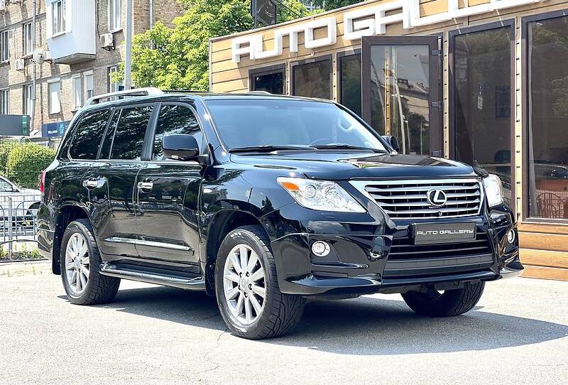 Lexus LX 570 F SPORT 2011