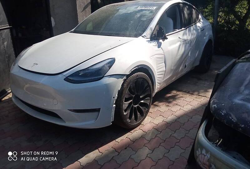 Tesla Model Y performenc 2021