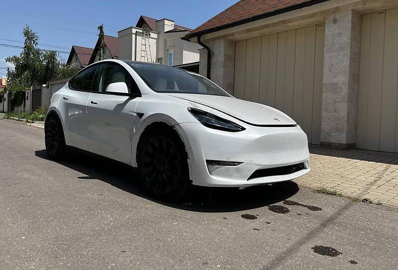 Tesla Model Y performenc 2021