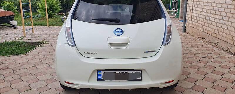 Nissan Leaf 2011