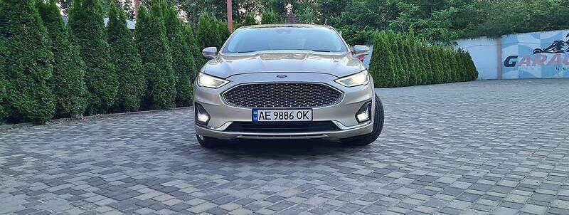 Ford Fusion Titanium Plug in 2019